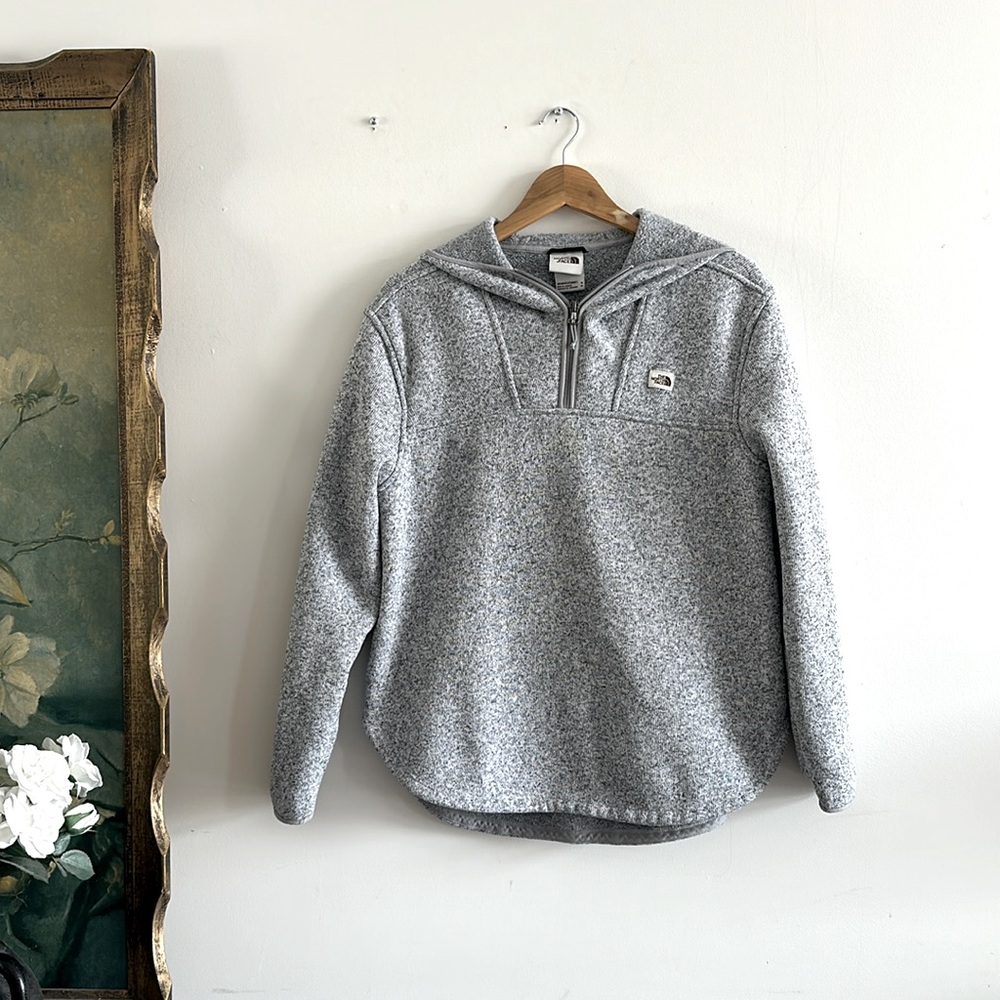 The North Face Women’s Grey 1/4 Zip Size Medium